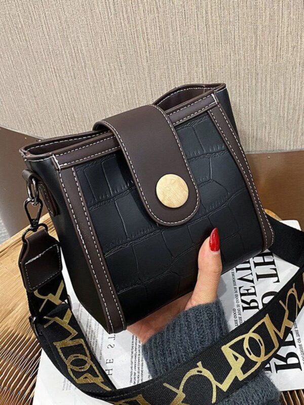 crocodile-pattern-wide-strap-crossbody-bag-kawaii-lifestyle-suzrevera-3459653.jpg Crocodile Pattern Wide Strap Crossbody Bag